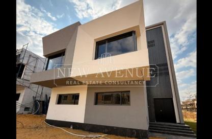 Townhouse - 4 Bedrooms - 4 Bathrooms for sale in Eastshire compound - 5th Settlement Compounds - The 5th Settlement - New Cairo City - Cairo