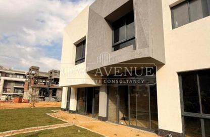 Townhouse - 4 Bedrooms - 4 Bathrooms for sale in Eastshire compound - 5th Settlement Compounds - The 5th Settlement - New Cairo City - Cairo