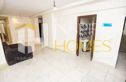 Apartment - 3 Bedrooms - 2 Bathrooms for sale in Canal Al Mahmoudya Bahari St. - Moharam Bek - Hay Wasat - Alexandria