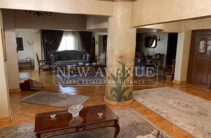 Apartment - 6 Bedrooms - 3 Bathrooms for sale in Al Merghany St. - Ard El Golf - Heliopolis - Masr El Gedida - Cairo
