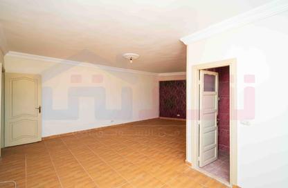 Apartment - 3 Bedrooms - 2 Bathrooms for sale in Abo Qir St. - Glim - Hay Sharq - Alexandria
