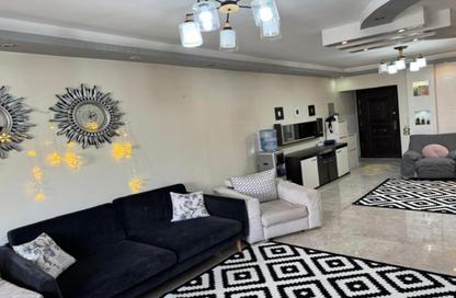 Apartment - 3 Bedrooms - 3 Bathrooms for sale in Tabarak - Zahraa El Maadi - Hay El Maadi - Cairo
