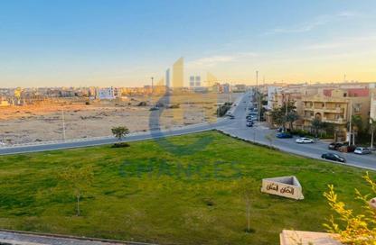 Roof - 3 Bedrooms - 3 Bathrooms for sale in Ja'far ibn Abi Talib St. - El Yasmeen 4 - El Yasmeen - New Cairo City - Cairo