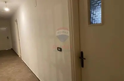 شقة - 3 غرف نوم - 3 حمامات للبيع في شارع احمد حشمت - الزمالك - القاهرة