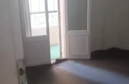 شقة - 2 غرف نوم - 1 حمام للبيع في شارع عمر عطيه - المنطقة السادسة - مدينة نصر - القاهرة