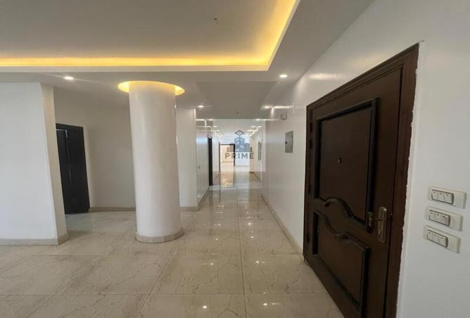 98823799 - Property Image 2