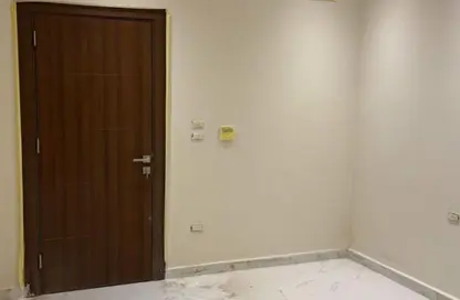 Apartment - 3 Bedrooms - 3 Bathrooms for sale in Hyde Park - New Cairo City - Cairo