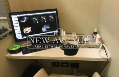 Clinic - Studio - 2 Bathrooms for sale in Al Tayaran St. - Rabaa Al Adaweyah - Nasr City - Cairo