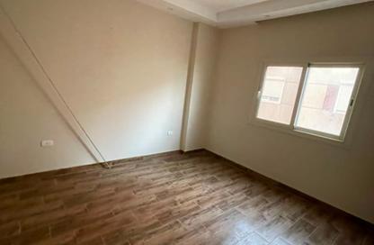 Apartment - 3 Bedrooms - 2 Bathrooms for sale in Salah Al Din Abdel Karim St. - North Investors Area - New Cairo City - Cairo Apartment - 3 Bedrooms - 2 Bathrooms for sale in Salah Al Din Abdel Karim St. - North Investors Area - New Cairo City - Cairo