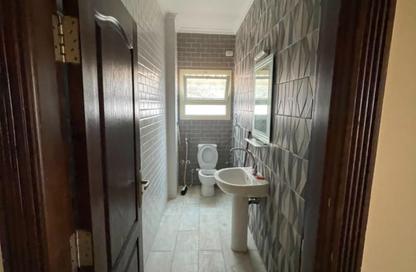 Apartment - 3 Bedrooms - 2 Bathrooms for sale in Salah Al Din Abdel Karim St. - North Investors Area - New Cairo City - Cairo