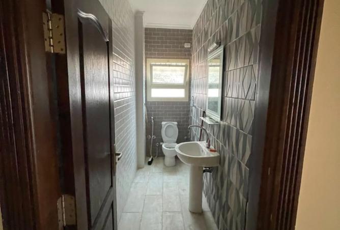 98004083 - Property Image 3
