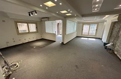 مساحات مكتبية - 3 غرف نوم - 3 حمامات للايجار في شارع سوريا - المهندسين - الجيزة