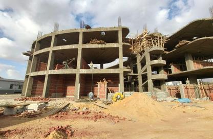 Shop - Studio - 2 Bathrooms for sale in Zoom Plaza - Area A - Ganoob El Acadimia - New Cairo City - Cairo