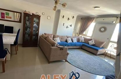 Apartment - 3 Bedrooms - 3 Bathrooms for rent in Smouha Square - Smouha - Hay Sharq - Alexandria