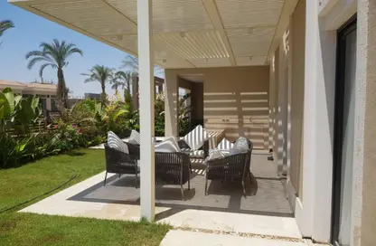 Townhouse - 3 Bedrooms - 3 Bathrooms for sale in Village West - Sheikh Zayed Compounds - Sheikh Zayed City - Giza