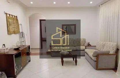 شقة - 2 غرف نوم - 1 حمام للايجار في شارع زيزينيا - المستثمرين الجنوبية - مدينة القاهرة الجديدة - القاهرة