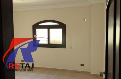Apartment - 3 Bedrooms - 2 Bathrooms for rent in Area D - Ganoob El Acadimia - New Cairo City - Cairo