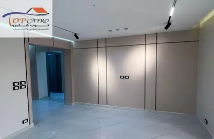 شقة - 3 غرف نوم - 3 حمامات للبيع في B2 - مدينتي - القاهرة