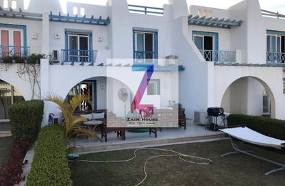 Townhouse - 4 Bedrooms - 3 Bathrooms for sale in Mountain View - Ras Al Hekma - North Coast