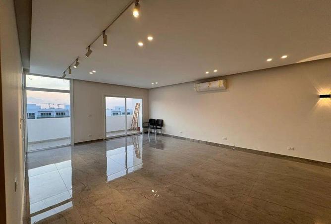 69832030 - Property Main Image