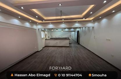شقة - 3 غرف نوم - 2 حمامات للبيع في شارع نادى سموحة الرياضى - سموحة - حي شرق - الاسكندرية