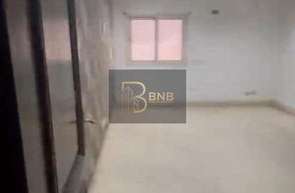 طابق كامل - استوديو - 3 حمامات للايجار في شارع ابو بكر الصديق - ميدان المحكمة - مصر الجديدة - القاهرة