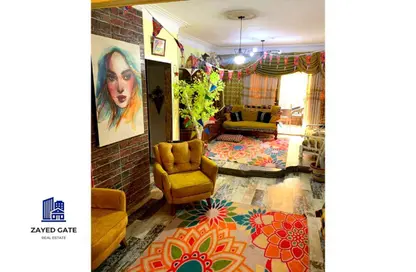 شقة - 3 غرف نوم - 2 حمامات للبيع في الحي الاول - الشيخ زايد - الجيزة