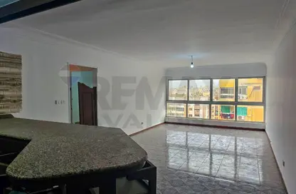 Apartment - 3 Bedrooms - 1 Bathroom for sale in Smouha - Hay Sharq - Alexandria