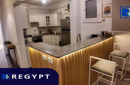 Apartment - 2 Bedrooms - 1 Bathroom for rent in Hassan Assem St. - Zamalek - Cairo