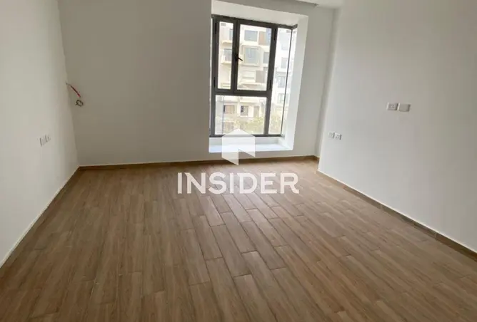 110192221 - Property Image 3