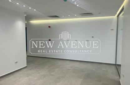 Office Space - 2 Bedrooms - 1 Bathroom for sale in Hyde Park Business District Mall - South Teseen St. - The 5th Settlement - New Cairo City - Cairo