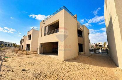 Villa - 4 Bedrooms - 5 Bathrooms for sale in The Crown - Cairo Alexandria Desert Road - 6 October City - Giza