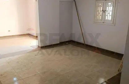 شقة - 3 غرف نوم - 2 حمامات للبيع في سموحة - حي شرق - الاسكندرية