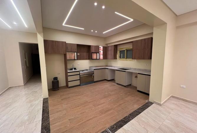 102899957 - Property Image 3