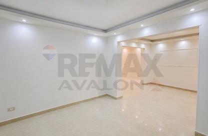 Apartment - 2 Bedrooms - 1 Bathroom for sale in La Vison St. - Bolkly - Hay Sharq - Alexandria Apartment - 2 Bedrooms - 1 Bathroom for sale in La Vison St. - Bolkly - Hay Sharq - Alexandria