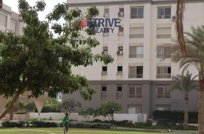 Apartment - 3 Bedrooms - 3 Bathrooms for sale in Centerville - Hyde Park - New Cairo City - Cairo