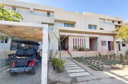 فيلا - 6 غرف نوم - 6 حمامات للبيع في هاسييندا باي - سيدي عبد الرحمن - الساحل الشمالي