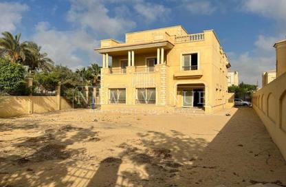 Villa - 5 Bedrooms - 5 Bathrooms for sale in Fountain Park - 5th Settlement Compounds - The 5th Settlement - New Cairo City - Cairo