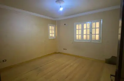 شقة - 4 غرف نوم - 3 حمامات للايجار في شارع الشيخ محمد النادي - المنطقة السادسة - مدينة نصر - القاهرة