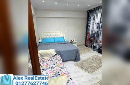 Apartment - 3 Bedrooms - 2 Bathrooms for rent in Al Geish Road - Glim - Hay Sharq - Alexandria
