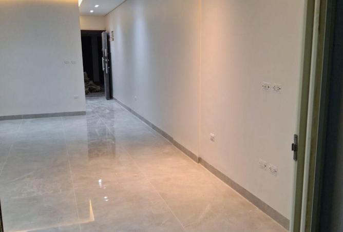 8618630 - Property Image 3