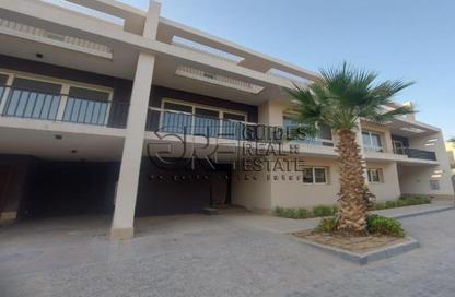 تاون هاوس - 4 - 4 للبيع في بيراميدز هيلز - طريق مصر اسكندرية الصحراوي - مدينة 6 أكتوبر - الجيزة