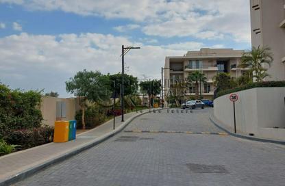 تاون هاوس - 4 - 4 للبيع في بيراميدز هيلز - طريق مصر اسكندرية الصحراوي - مدينة 6 أكتوبر - الجيزة