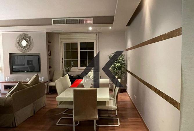 8720012 - Property Image 2