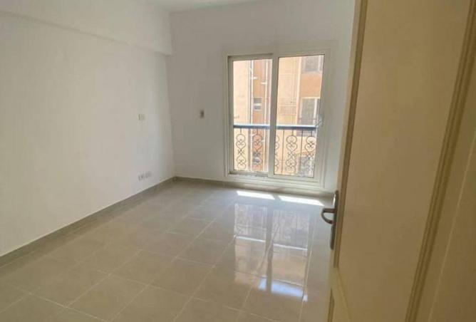 74042410 - Property Image 3