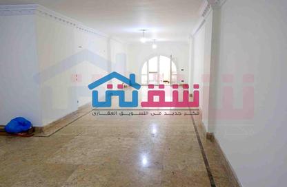 شقة - 4 - 3 للبيع في رشدي - حي شرق - الاسكندرية