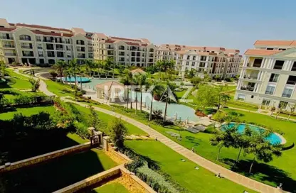 Apartment - 2 Bedrooms - 2 Bathrooms for sale in Regent's Square - 5th Settlement Compounds - The 5th Settlement - New Cairo City - Cairo