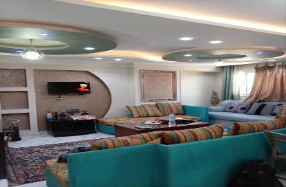 Apartment - 3 Bedrooms - 1 Bathroom for rent in Gesr Al Suez St. - El Nozha El Gadida - El Nozha - Cairo