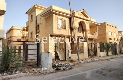 Villa - 6 Bedrooms - 6 Bathrooms for sale in Yasmine District - 14th District - Sheikh Zayed City - Giza