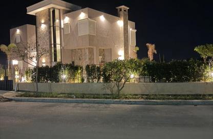 فيلا - 5 غرف نوم - 6 حمامات للبيع في ايفي - طريق مصر اسكندرية الصحراوي - الجيزة